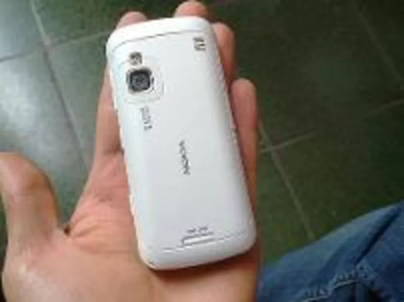 Продаю Nokia C6-00 в идиальном состоянии - 2000 лей