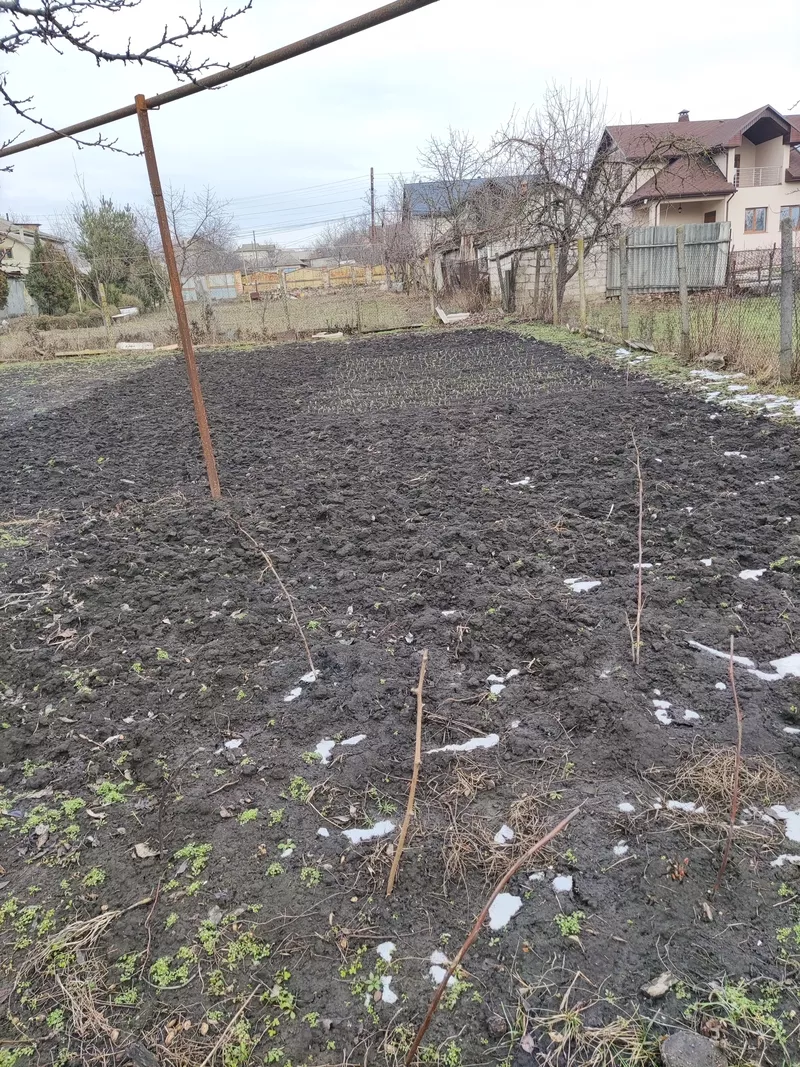 Продам участок с домом с. Пеливан Оргеевский р-он  4